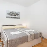 1 Bedroom Awesome In Krk *