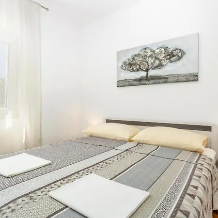 1 Bedroom Awesome In Krk