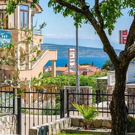 1 Bedroom In Krk 公寓 *