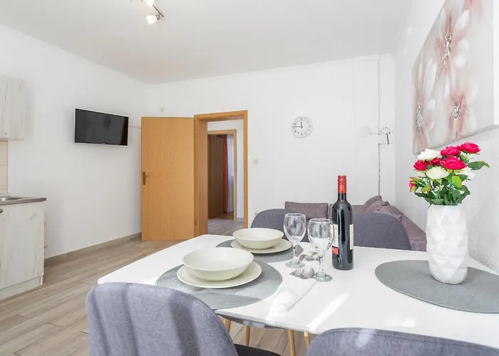 1 Bedroom In Krk 公寓 克尔克